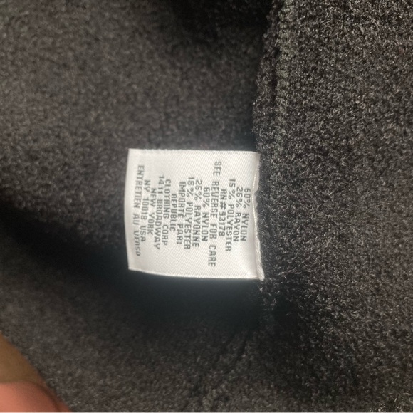 Magaschoni Black Soft Button Up Jacket size Medium - Picture 6 of 9